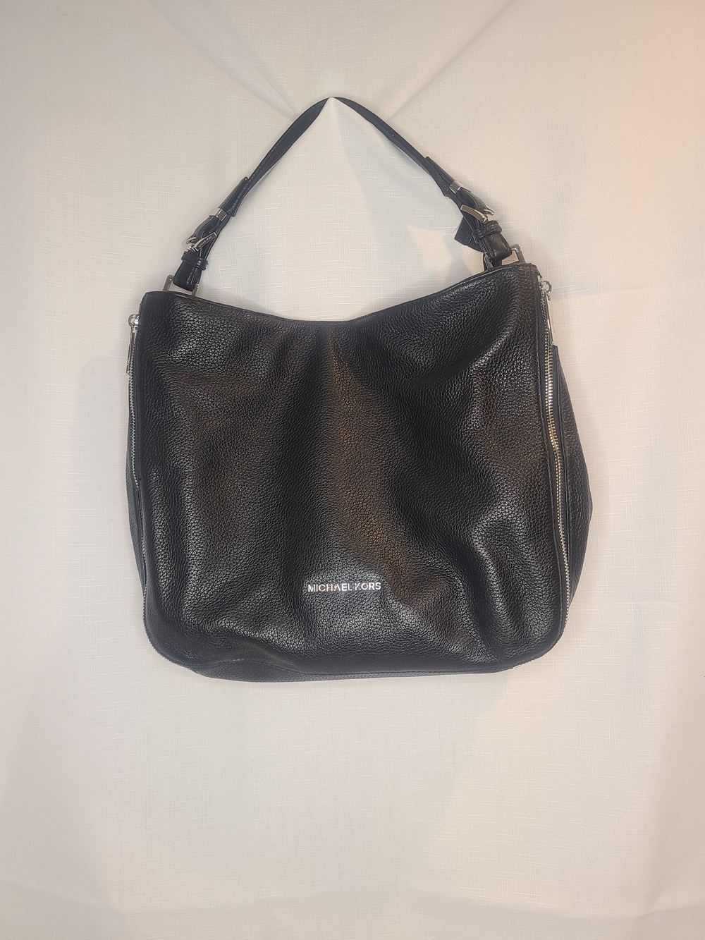 Michael Kors black pebbled leather zipper hobo shoulder bag